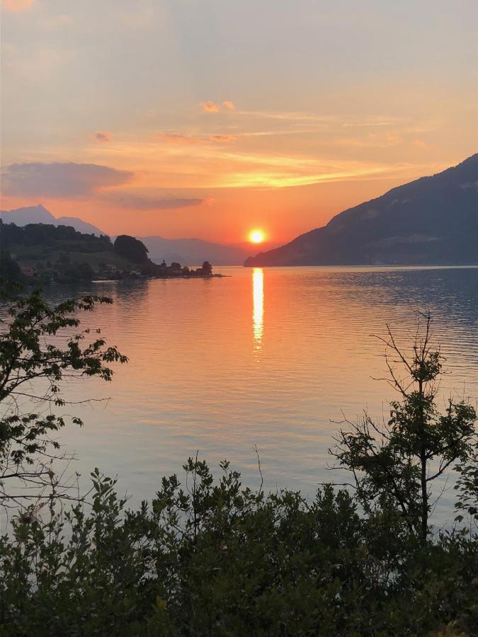Privatzimmer Am Thunersee Apartman Leissigen Kültér fotó